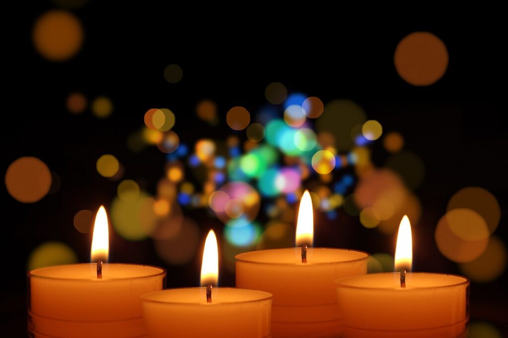 candles, christmas, bokeh-6861859.jpg